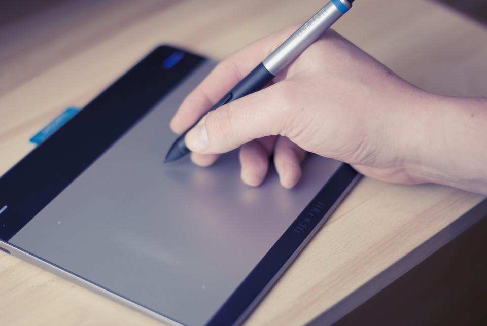 Figma auto layout: pen Tablet