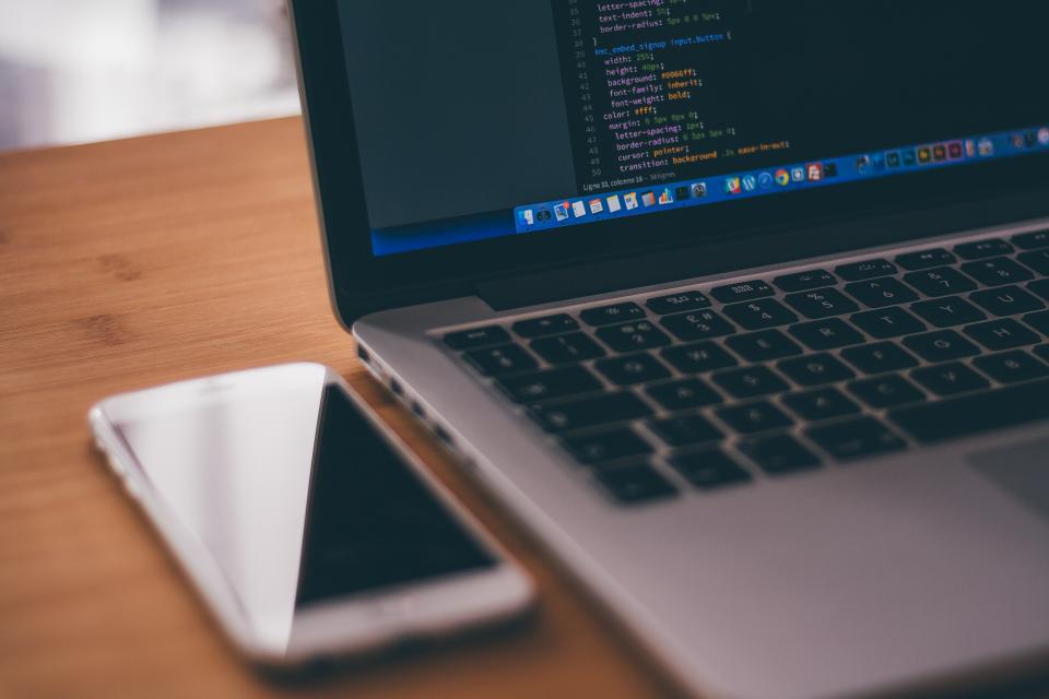 Javascript dom basics: macbook Laptop
