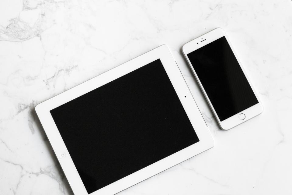 Ux vs ui design: tablet Ipad
